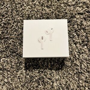 Apple AirPods Pro 3 with Charging Case